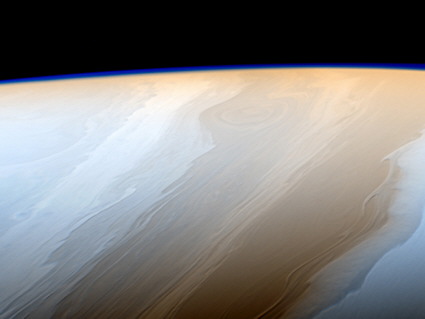 Saturn cloud tops