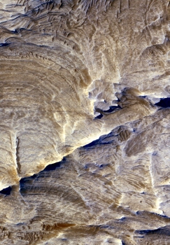 Mars Reconnaissance Orbiter image of Candor Chasma