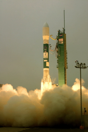 Delta II rocket / GeoEye-1 liftoff from Vandenberg AFB